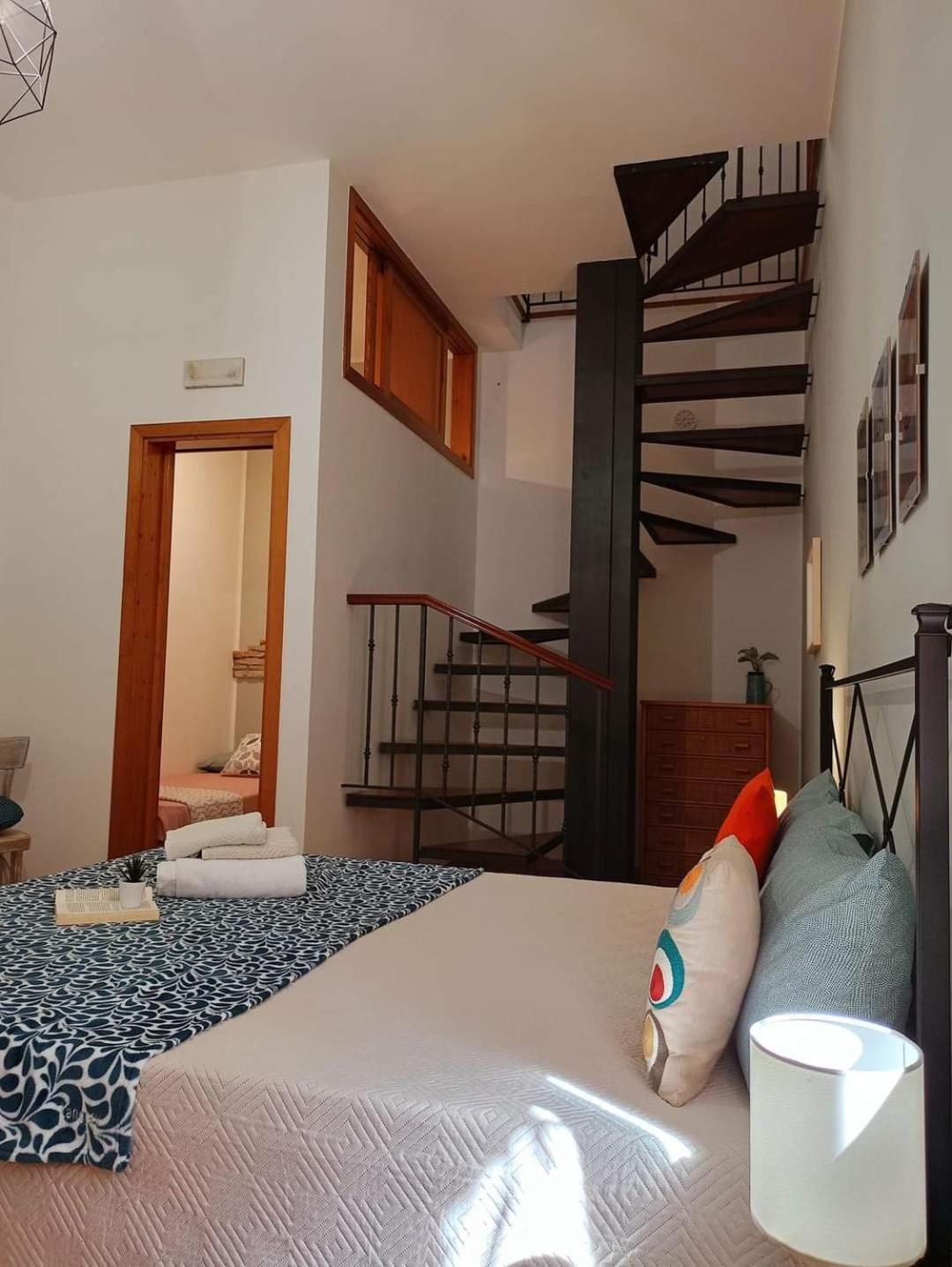 Domunua Holiday House 체팔루 외부 사진