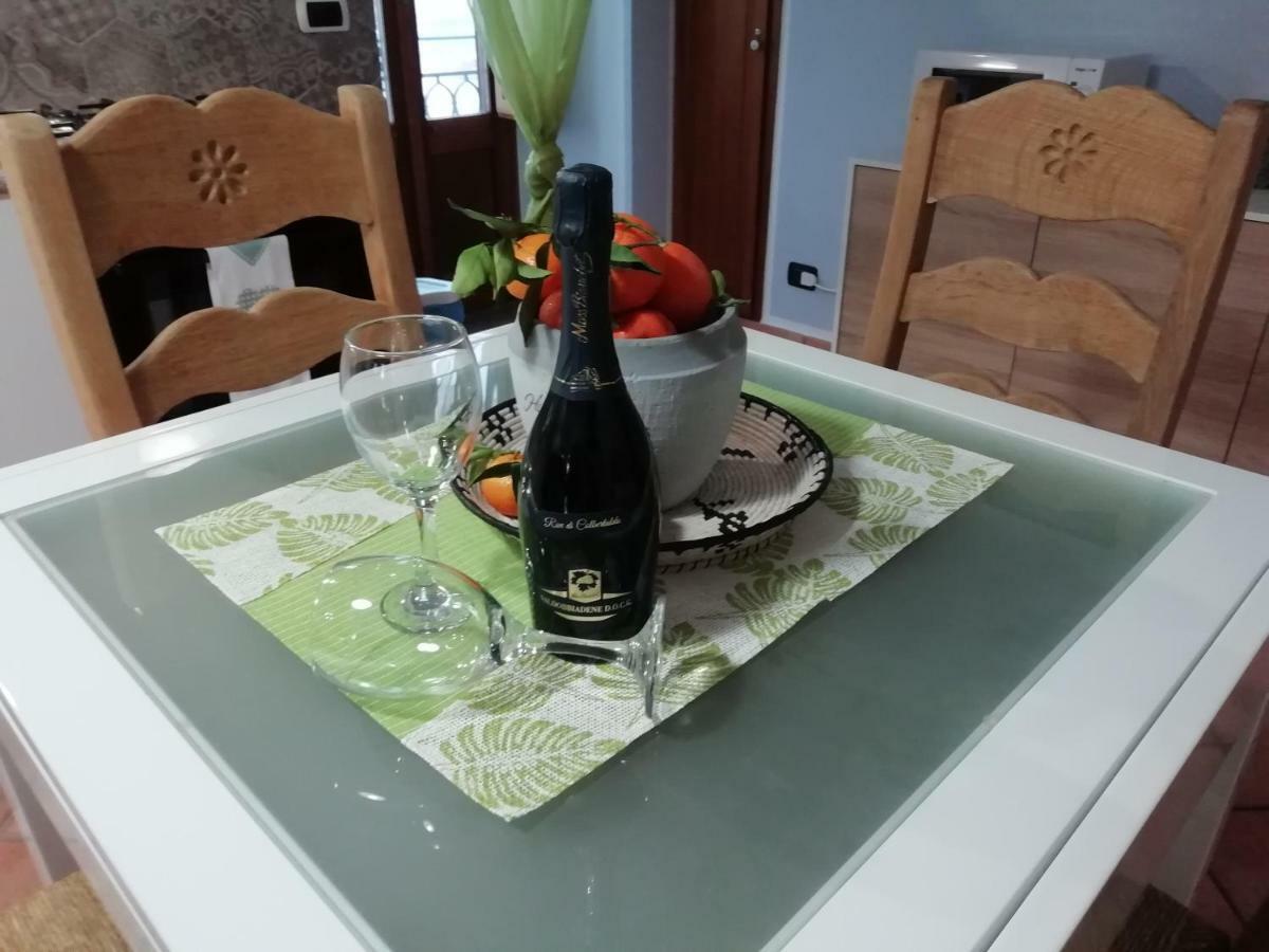 Domunua Holiday House 체팔루 외부 사진