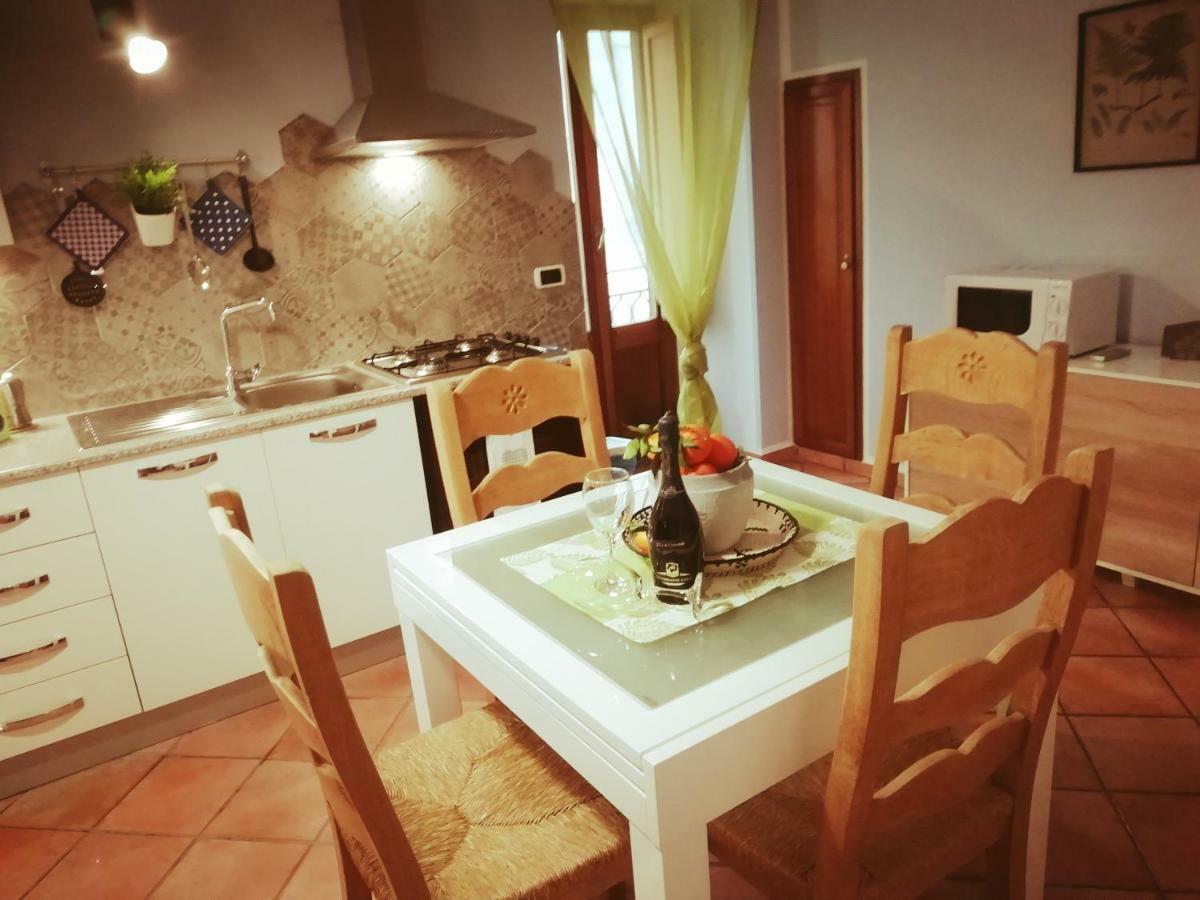 Domunua Holiday House 체팔루 외부 사진
