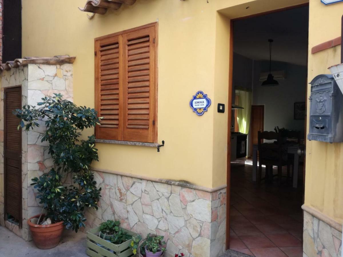 Domunua Holiday House 체팔루 외부 사진